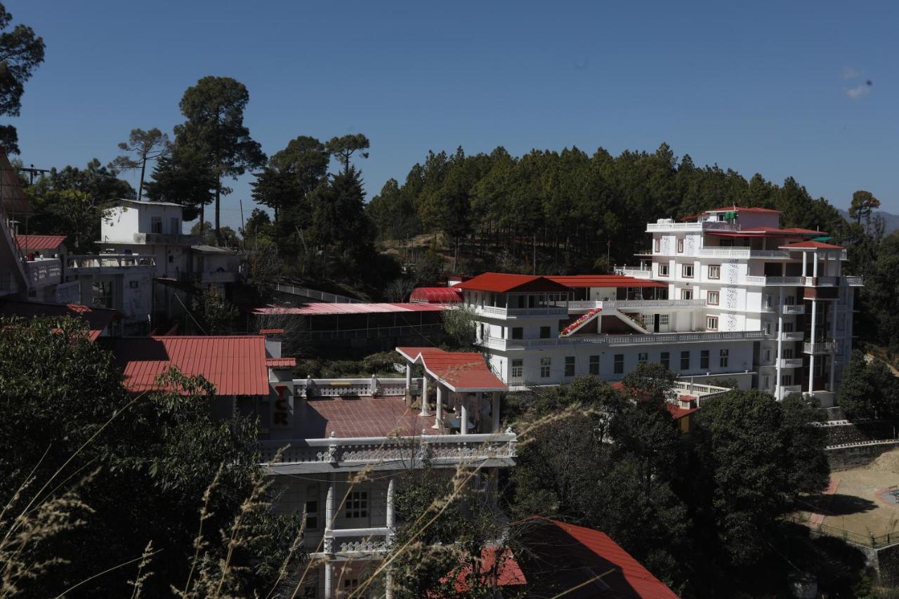 Tehri Club And Resort Chamba  Exterior foto